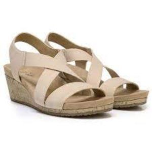 LifeStride Pair of Women's Mexico Wedge Sandals Size 6